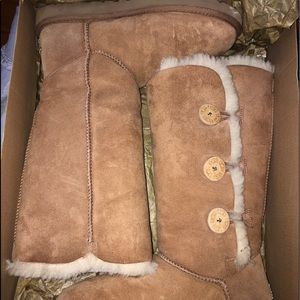 Bailey Button UGGS